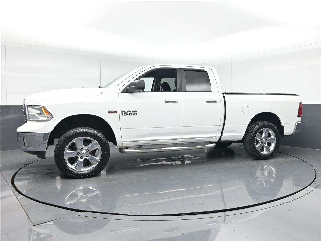 RAM 1500 SLT Quad Cab 4WD 2015