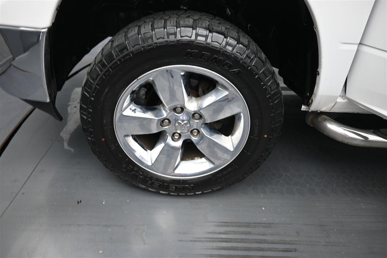 RAM 1500 SLT Quad Cab 4WD 2015
