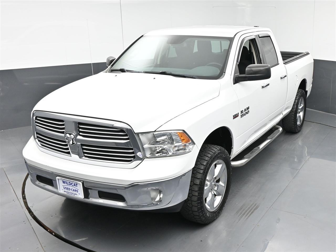 RAM 1500 SLT Quad Cab 4WD 2015