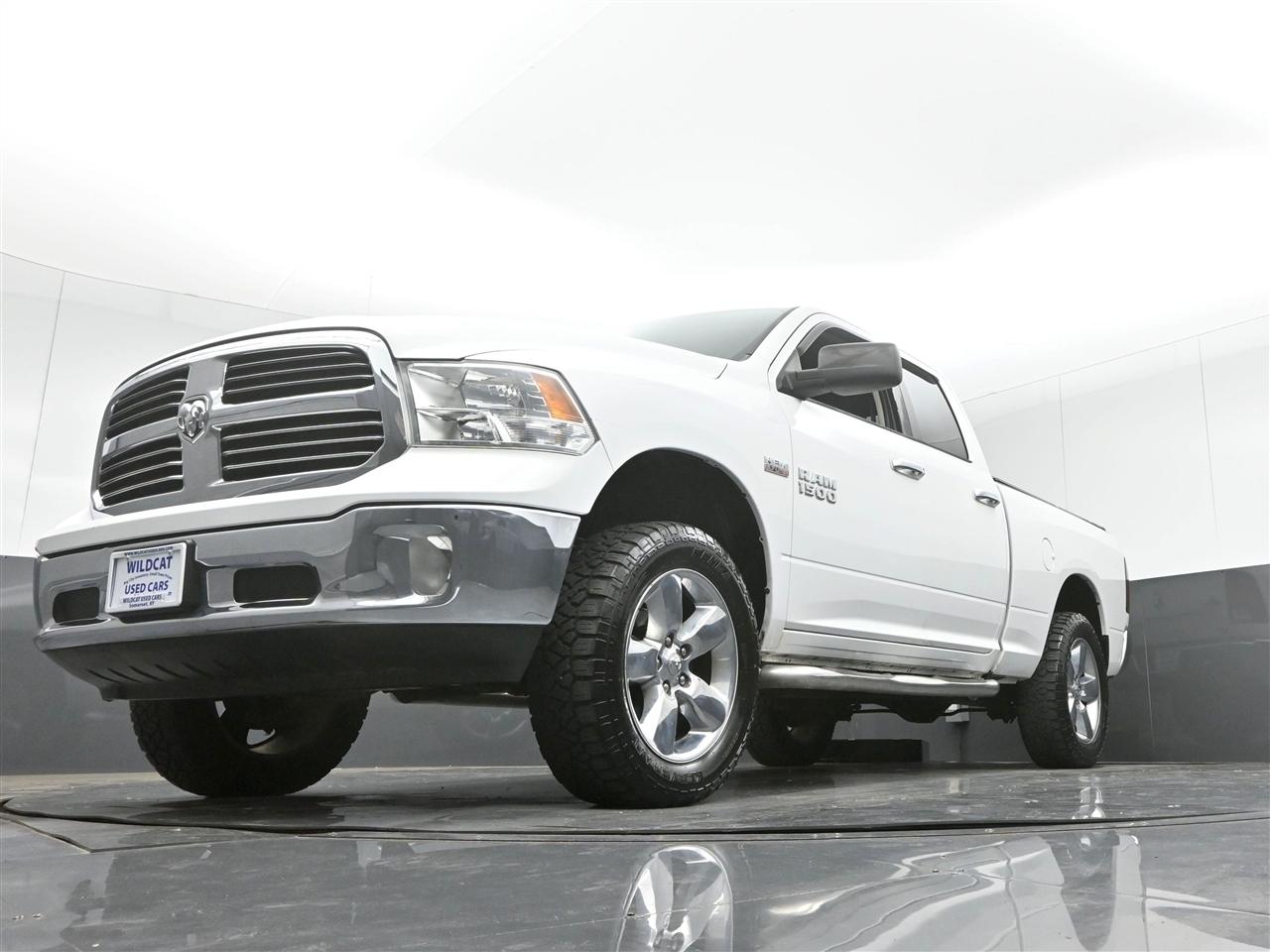RAM 1500 SLT Quad Cab 4WD 2015