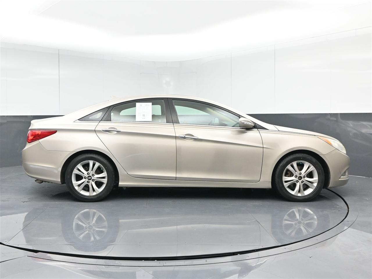 Hyundai Sonata Limited Auto 2011
