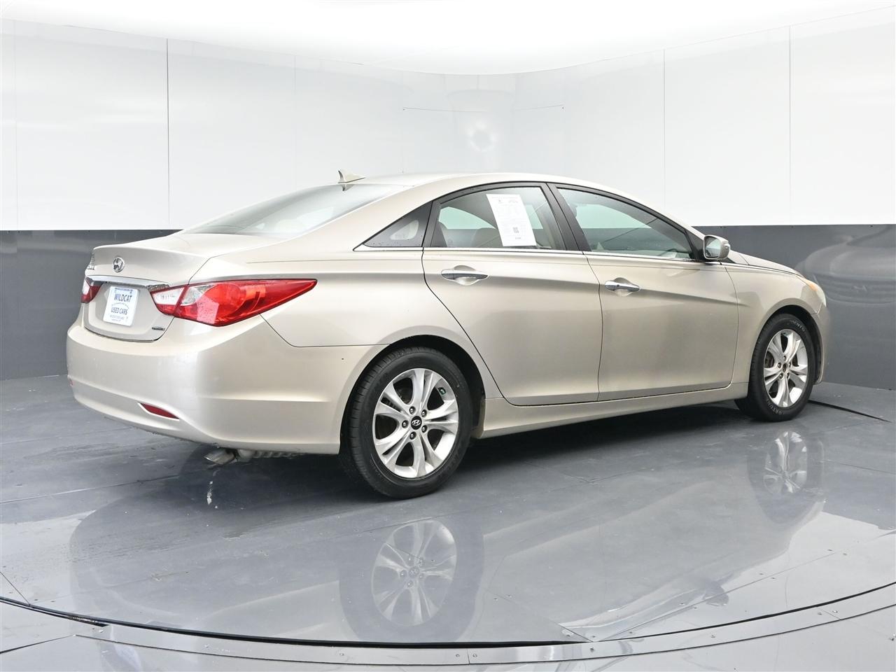 Hyundai Sonata Limited Auto 2011