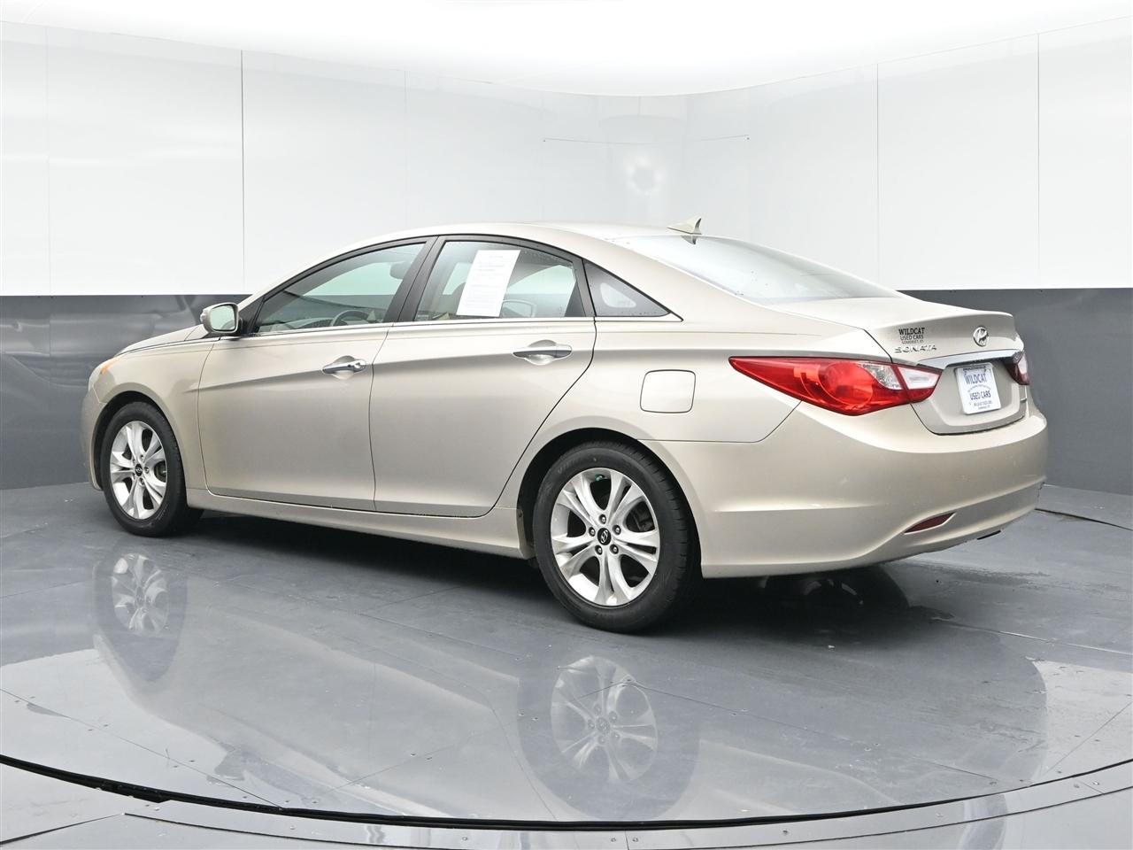 Hyundai Sonata Limited Auto 2011