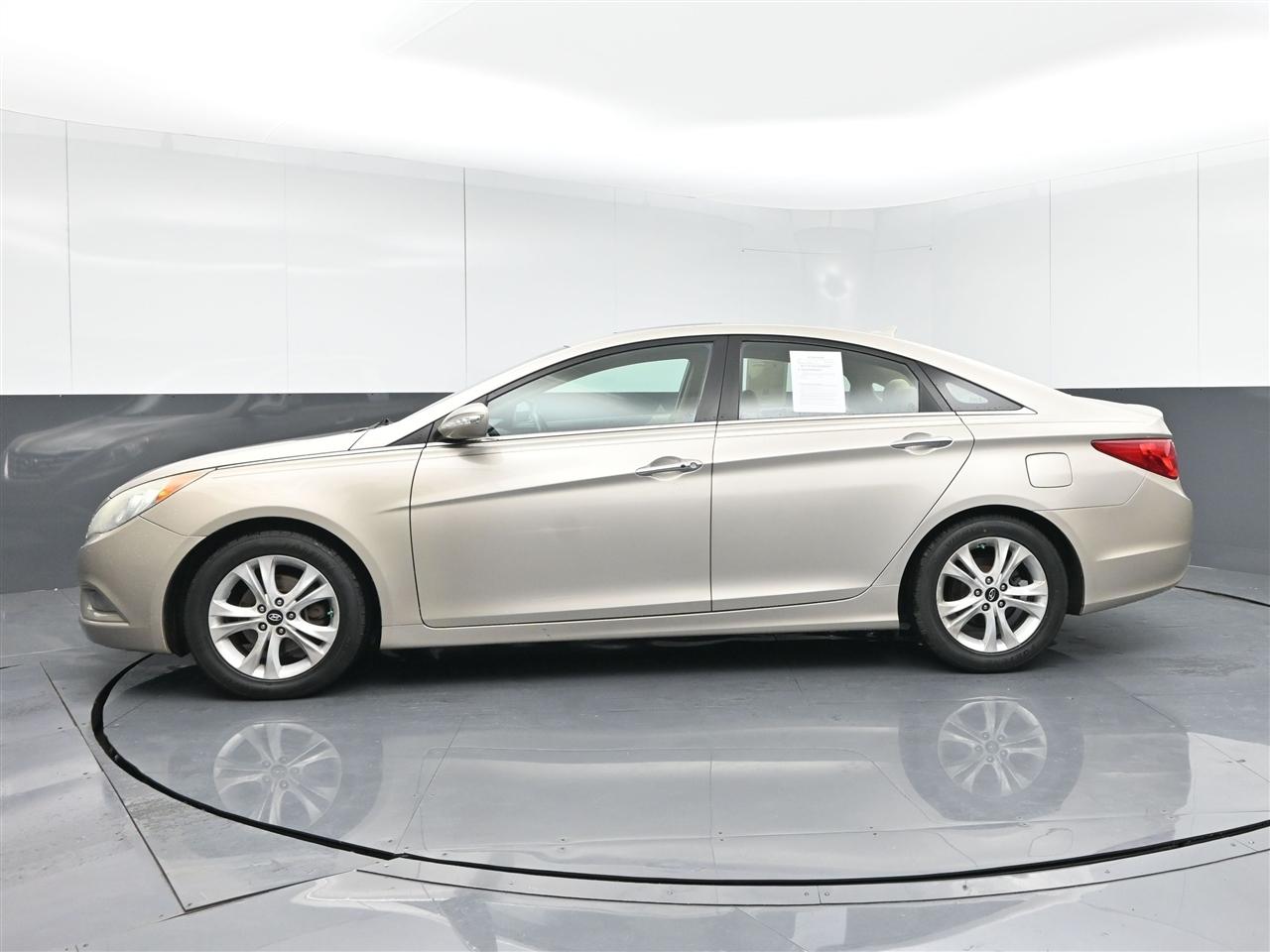 Hyundai Sonata Limited Auto 2011