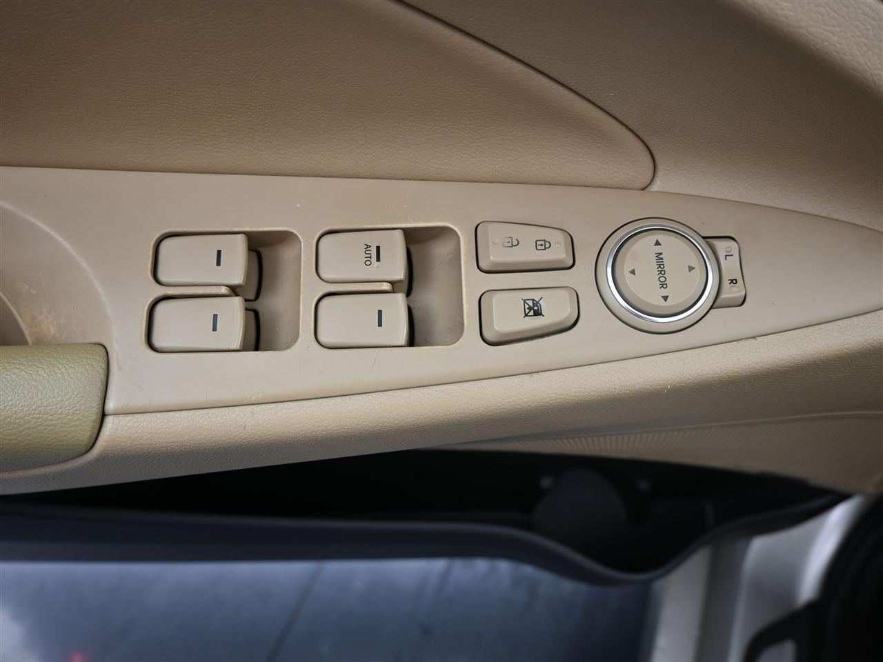 Hyundai Sonata Limited Auto 2011