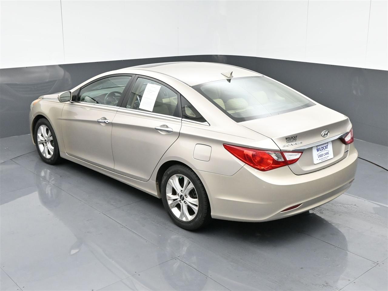 Hyundai Sonata Limited Auto 2011