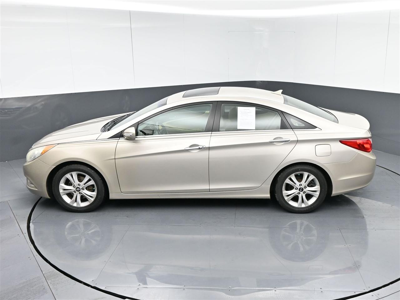 Hyundai Sonata Limited Auto 2011