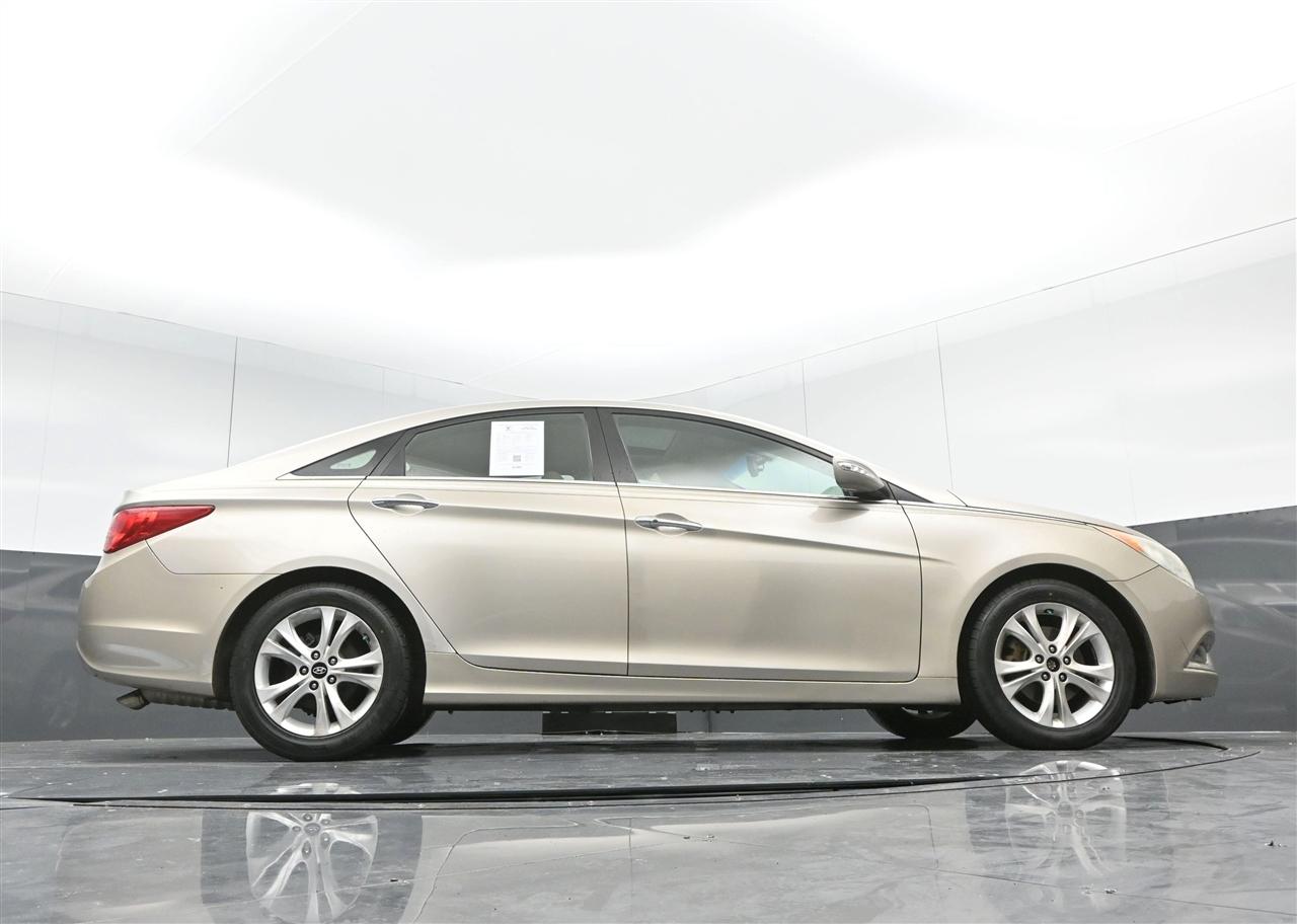 Hyundai Sonata Limited Auto 2011