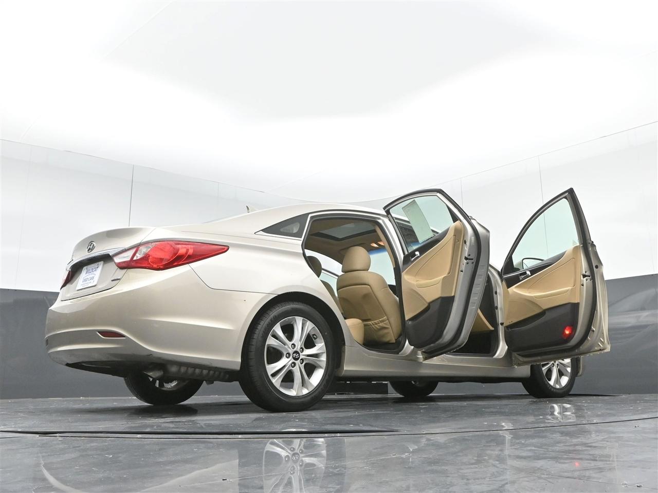 Hyundai Sonata Limited Auto 2011