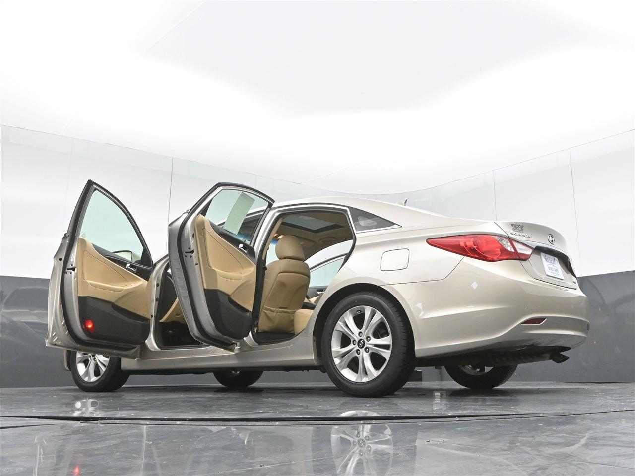 Hyundai Sonata Limited Auto 2011