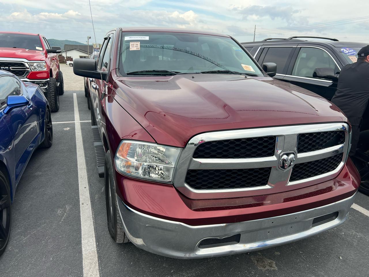 RAM 1500 SLT Quad Cab 4WD 2017