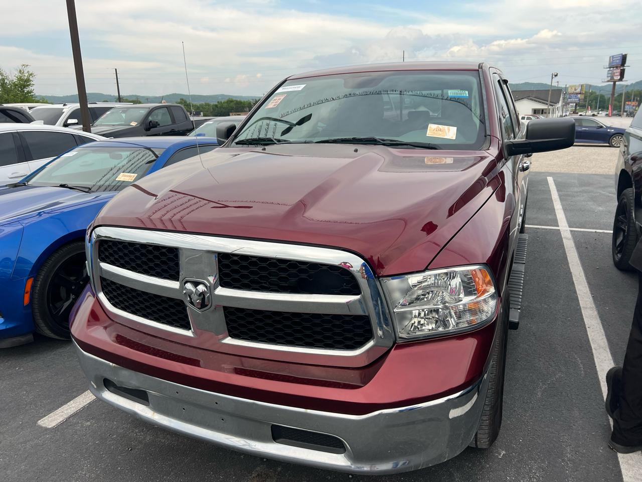 RAM 1500 SLT Quad Cab 4WD 2017