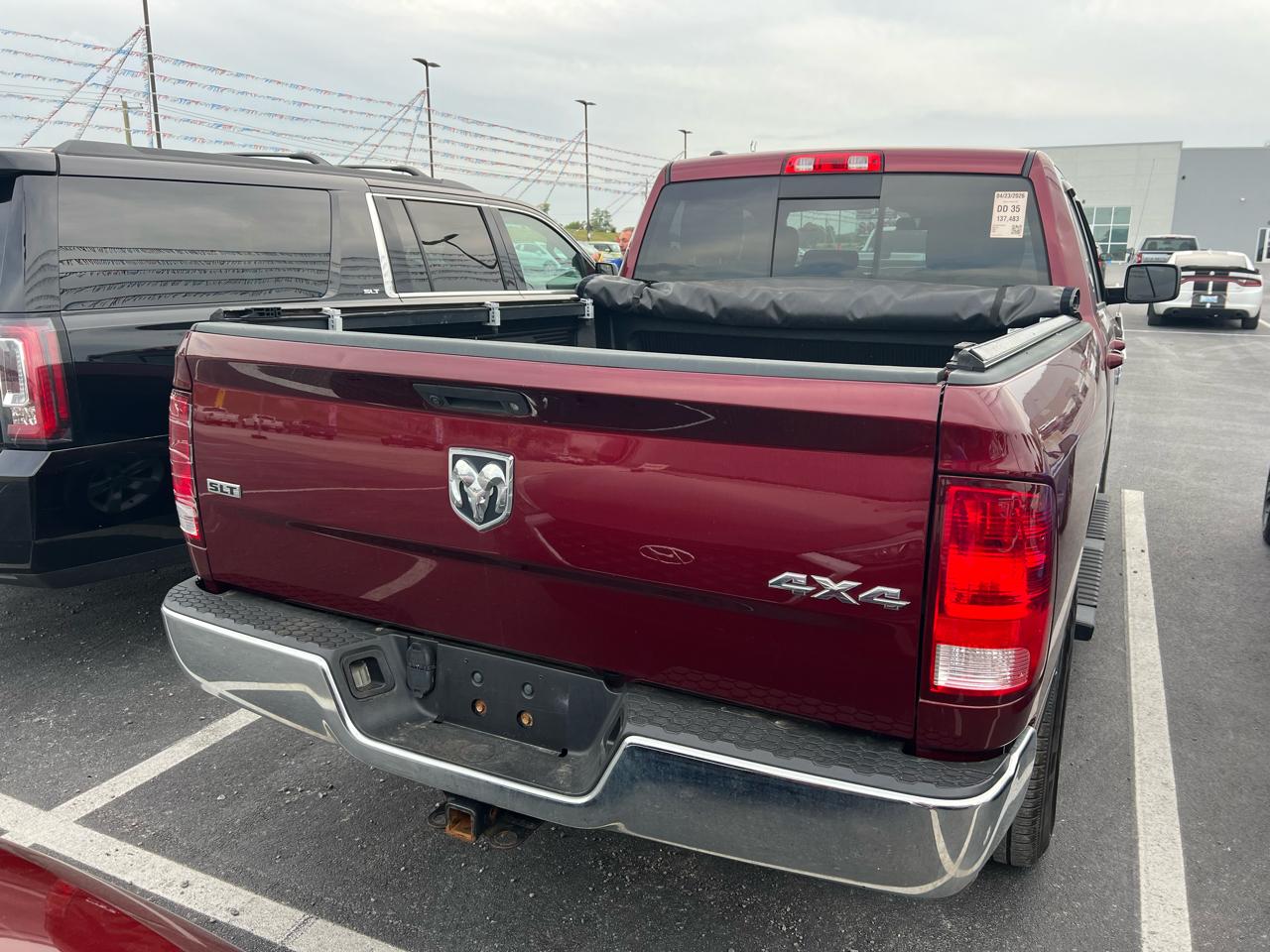 RAM 1500 SLT Quad Cab 4WD 2017