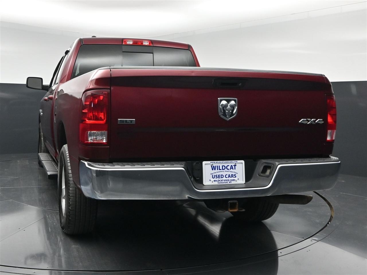 RAM 1500 SLT Quad Cab 4WD 2017