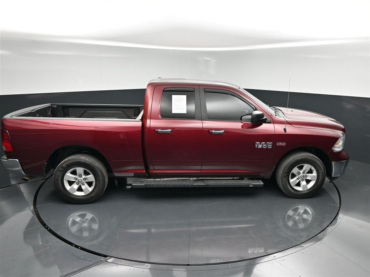 RAM 1500 SLT Quad Cab 4WD 2017