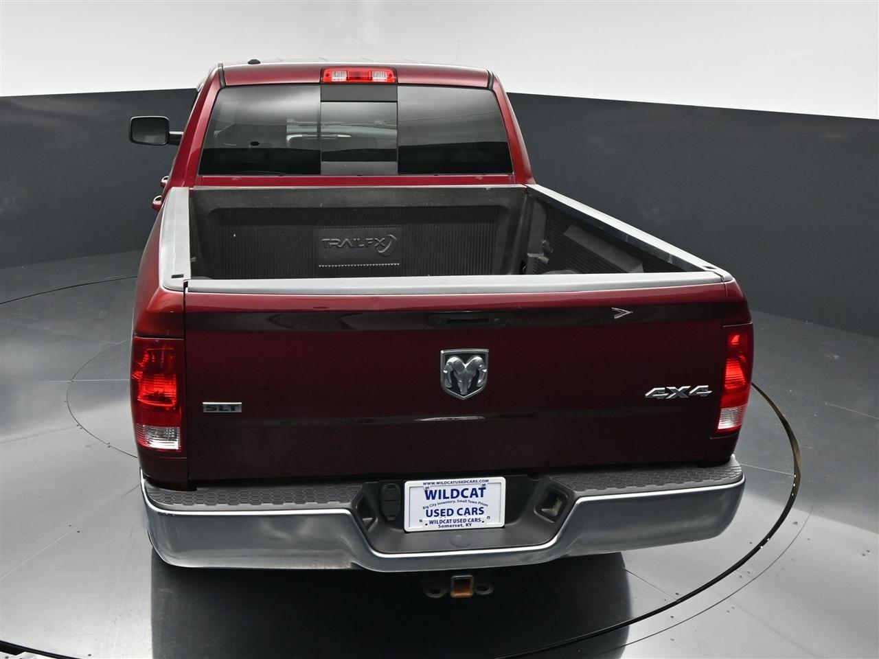RAM 1500 SLT Quad Cab 4WD 2017