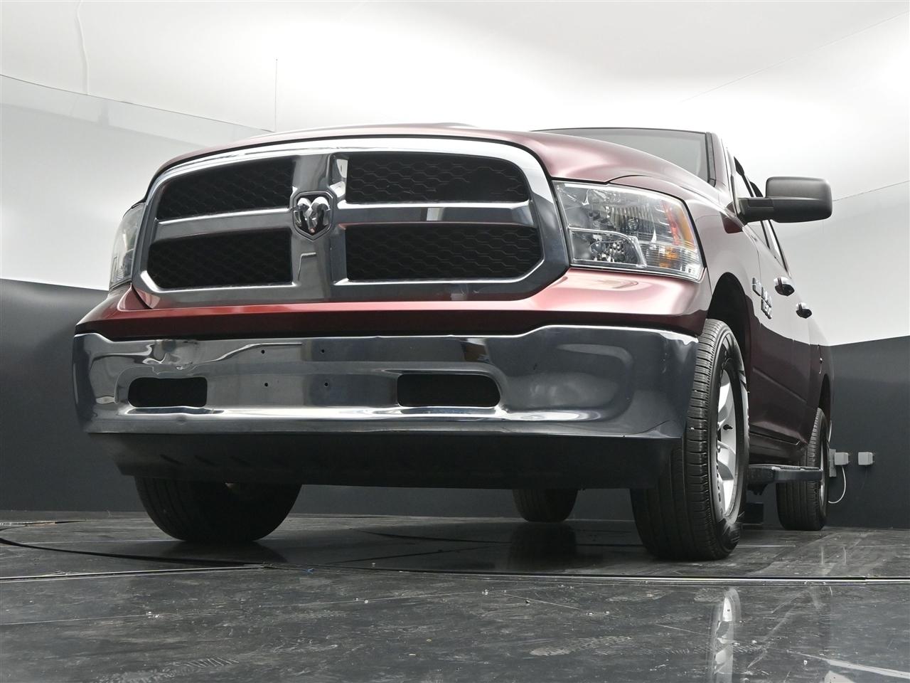 RAM 1500 SLT Quad Cab 4WD 2017