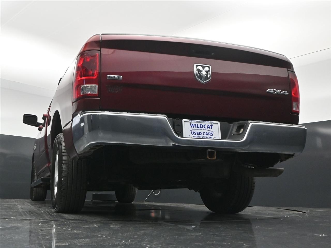 RAM 1500 SLT Quad Cab 4WD 2017