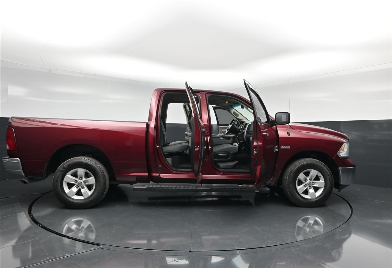 RAM 1500 SLT Quad Cab 4WD 2017