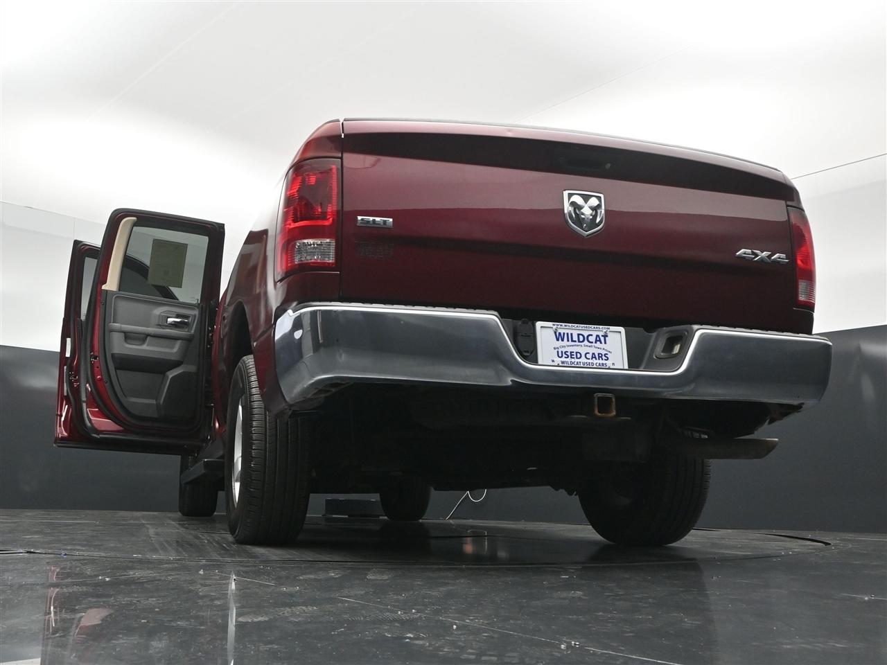 RAM 1500 SLT Quad Cab 4WD 2017