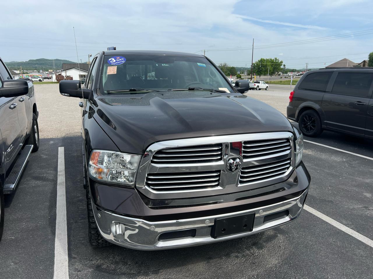 RAM 1500 SLT Crew Cab SWB 4WD 2017