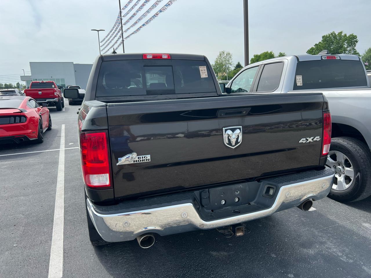 RAM 1500 SLT Crew Cab SWB 4WD 2017