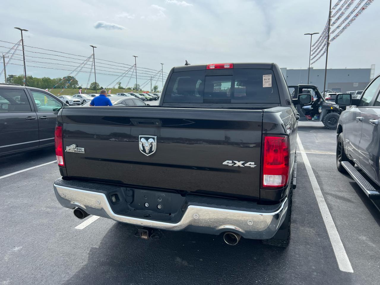 RAM 1500 SLT Crew Cab SWB 4WD 2017