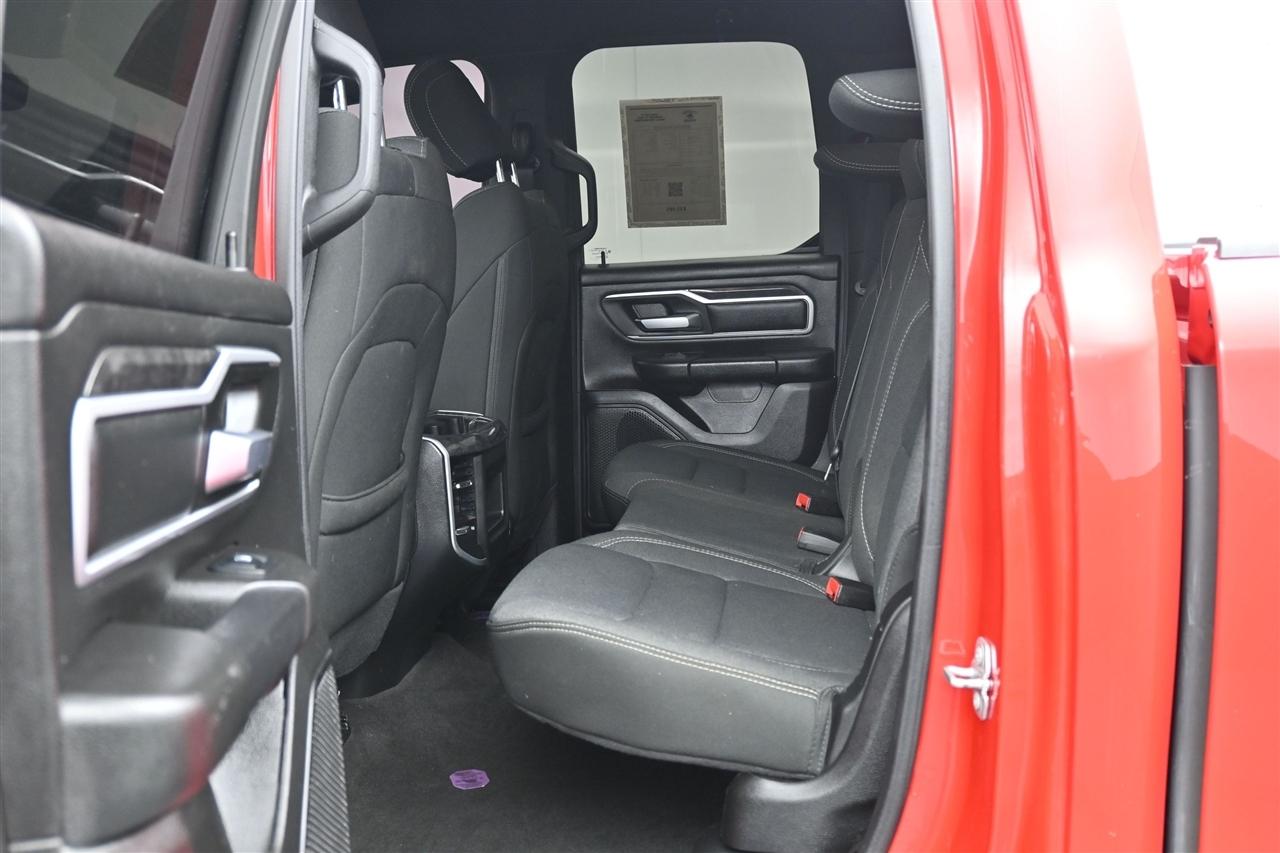 RAM 1500 Big Horn Quad Cab 4WD 2022