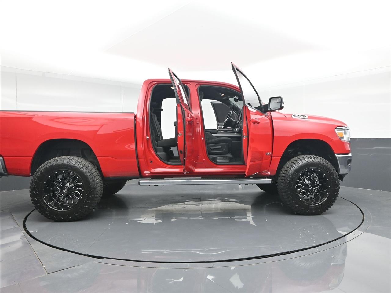 RAM 1500 Big Horn Quad Cab 4WD 2022