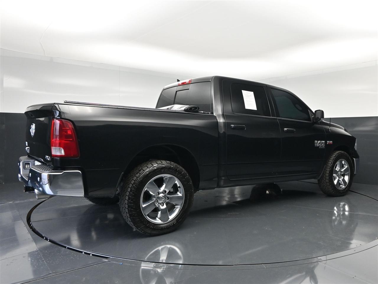RAM 1500 Classic Tradesman Crew Cab SWB 4WD 2019