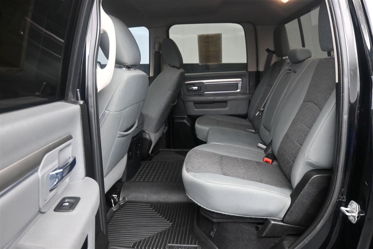 RAM 1500 Classic Tradesman Crew Cab SWB 4WD 2019