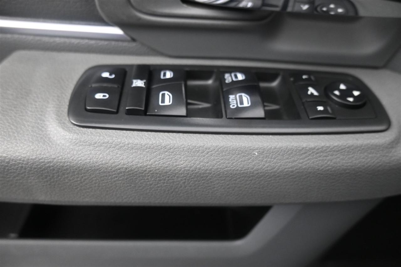 RAM 1500 Classic Tradesman Crew Cab SWB 4WD 2019