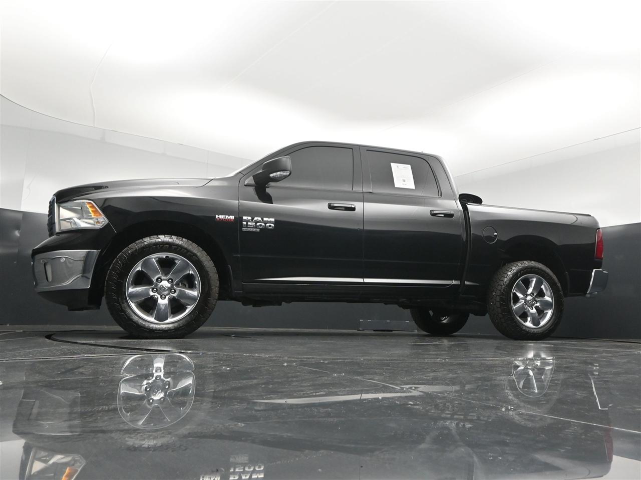 RAM 1500 Classic Tradesman Crew Cab SWB 4WD 2019