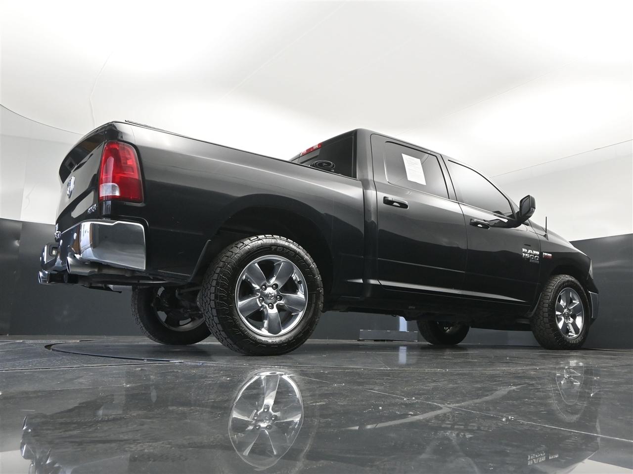 RAM 1500 Classic Tradesman Crew Cab SWB 4WD 2019