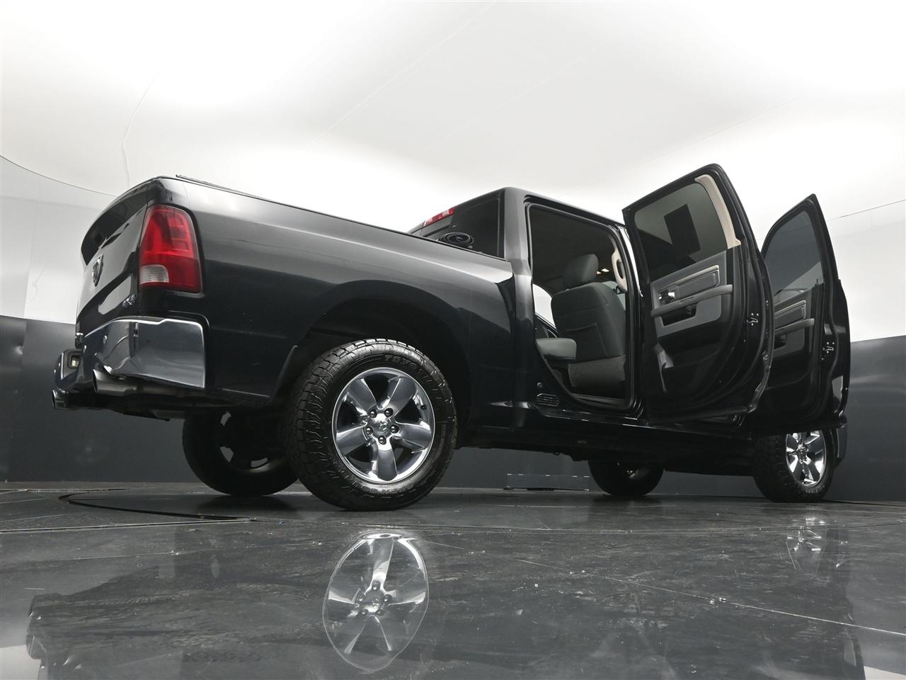 RAM 1500 Classic Tradesman Crew Cab SWB 4WD 2019