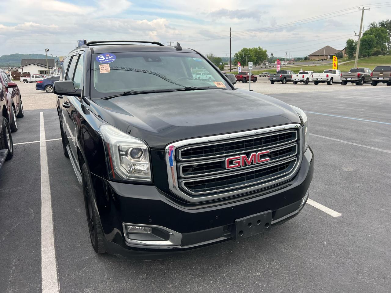 GMC Yukon XL SLT 1/2 Ton 4WD 2015