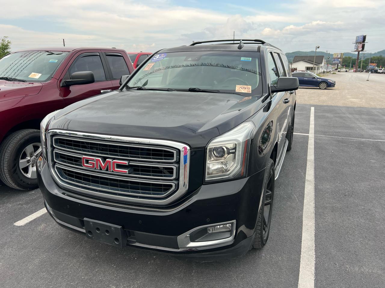 GMC Yukon XL SLT 1/2 Ton 4WD 2015