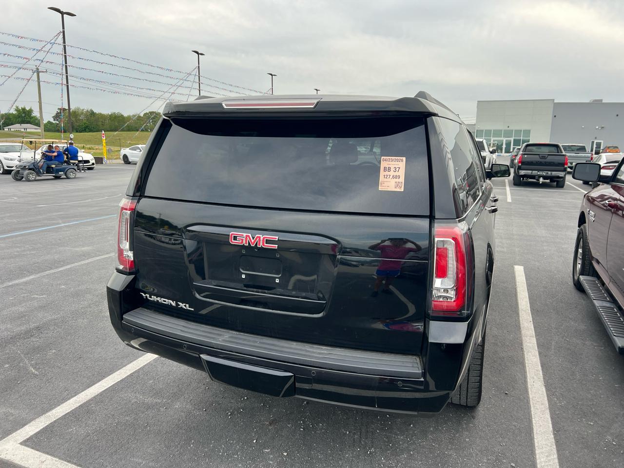 GMC Yukon XL SLT 1/2 Ton 4WD 2015
