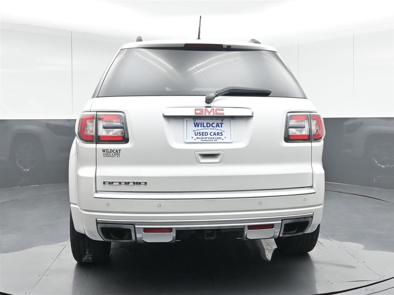 GMC Acadia Denali FWD 2016