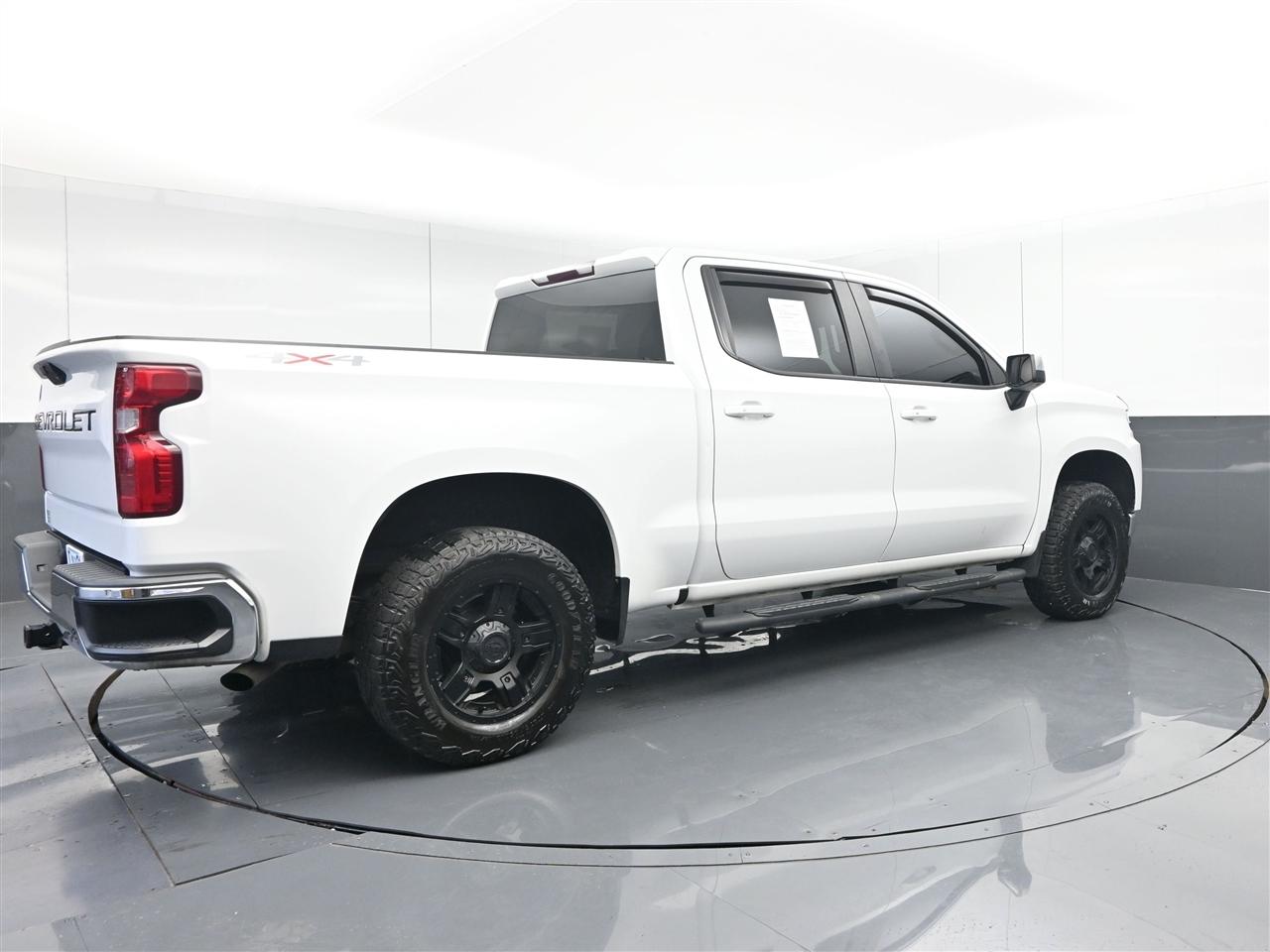 Chevrolet Silverado 1500 LT Crew Cab 4WD 2019