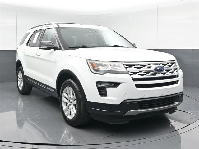 White 2018 Ford Explorer XLT AWD SUV / Crossover All-Wheel Drive Automatic