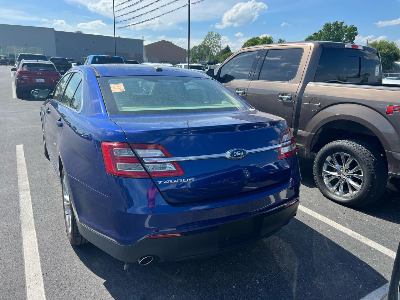 Ford Taurus SE FWD 2015