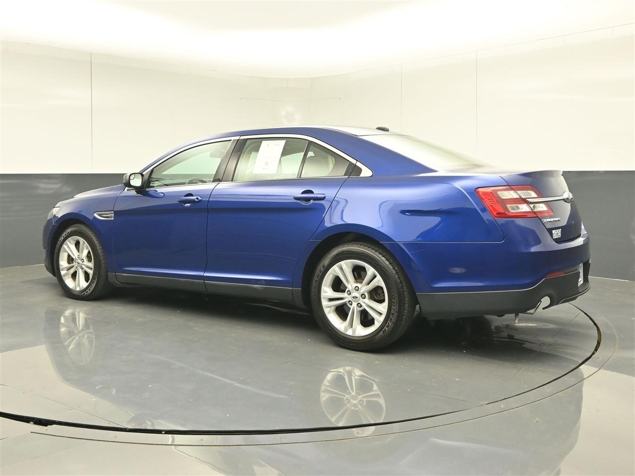 Ford Taurus SE FWD 2015