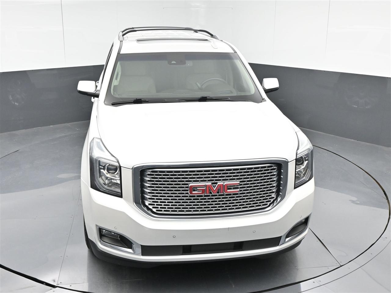 GMC Yukon Denali 4WD 2017