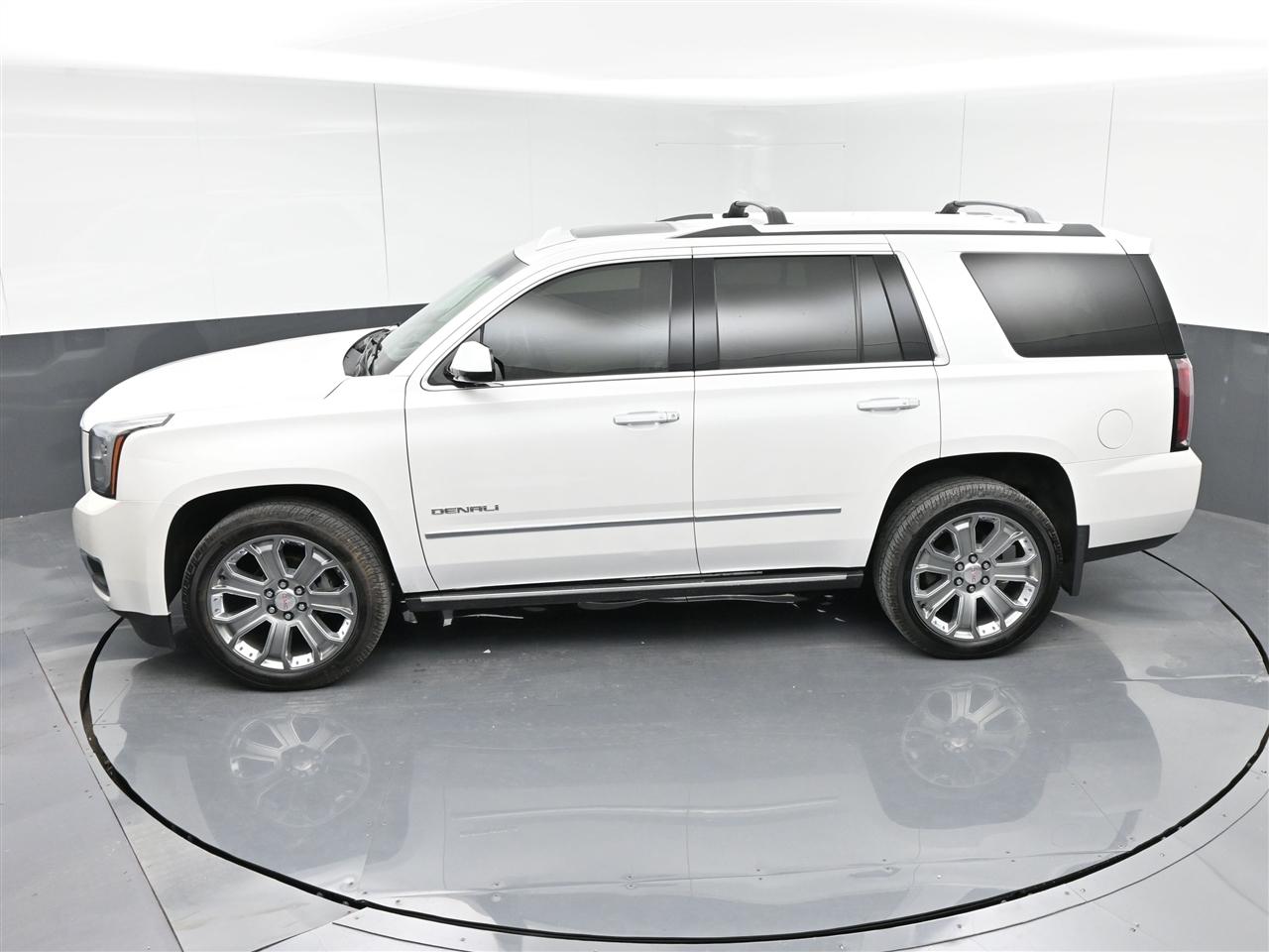 GMC Yukon Denali 4WD 2017