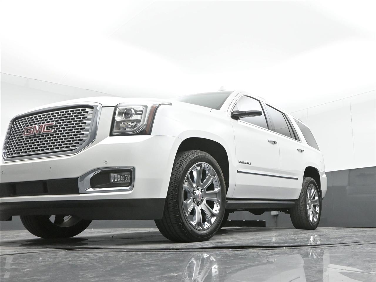 GMC Yukon Denali 4WD 2017