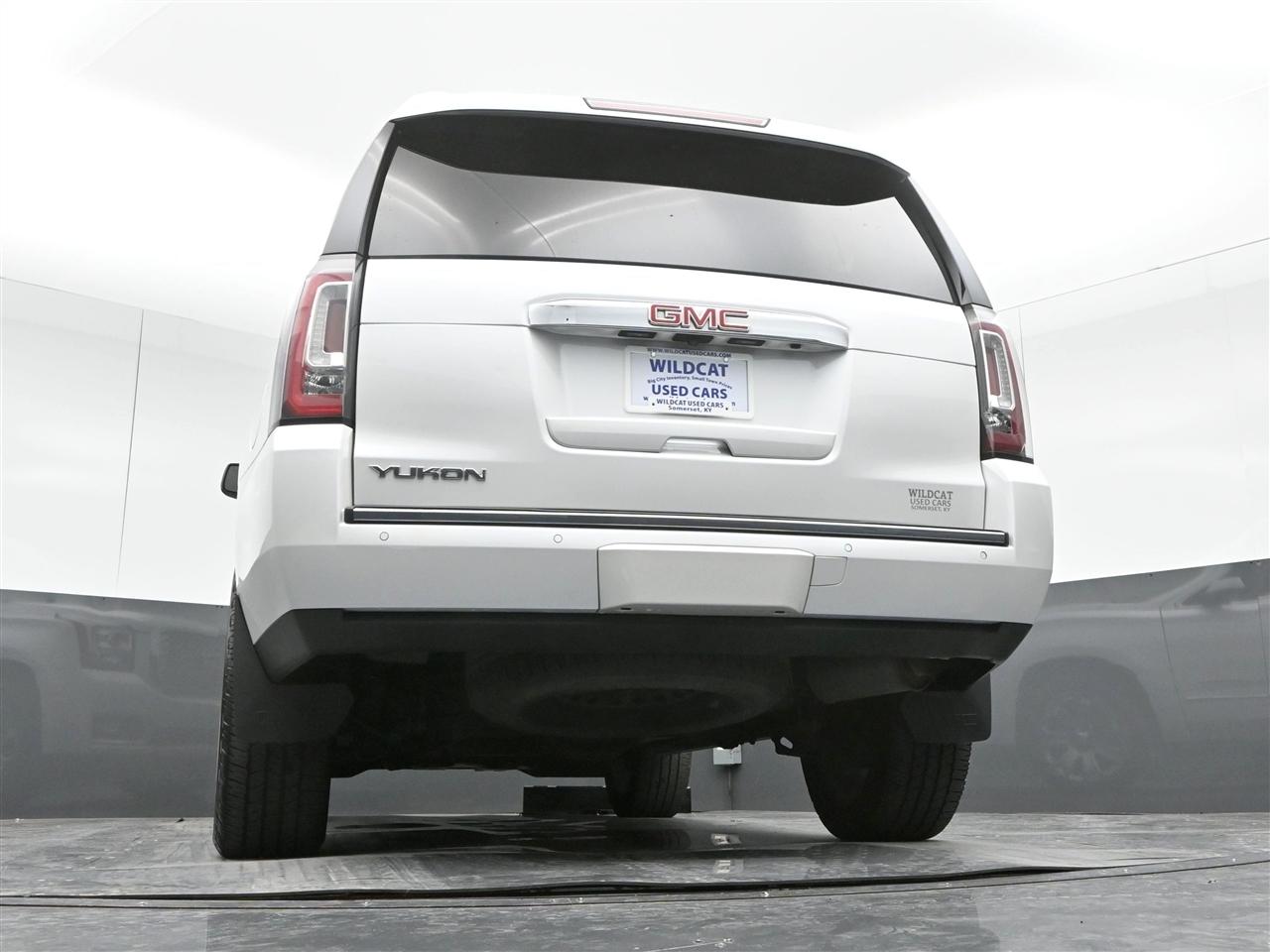 GMC Yukon Denali 4WD 2017
