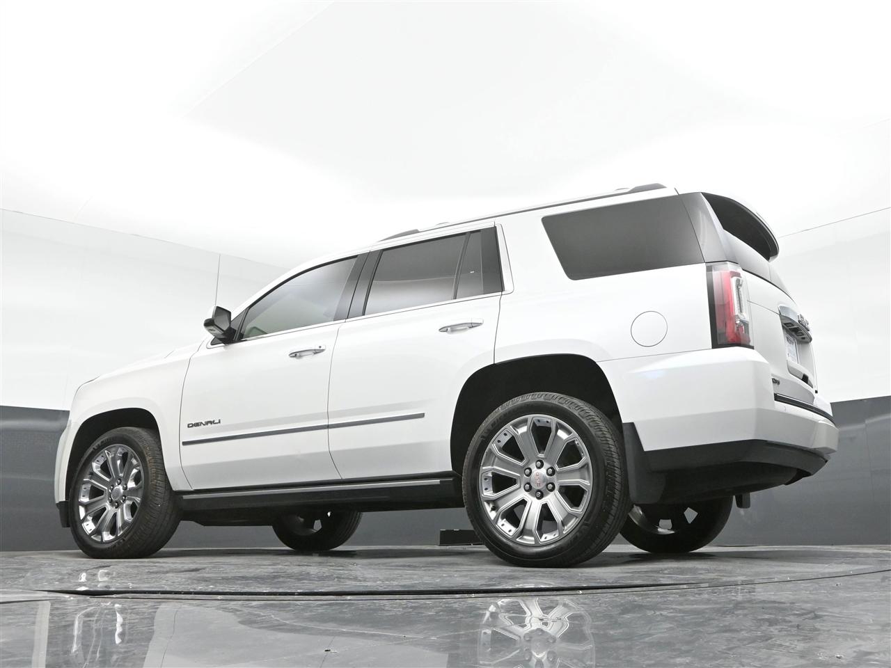 GMC Yukon Denali 4WD 2017