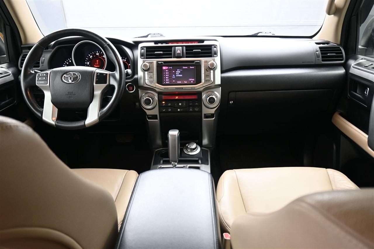 Toyota 4Runner Limited 4WD V6 2013