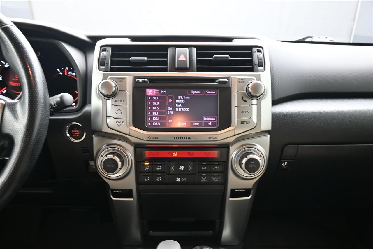 Toyota 4Runner Limited 4WD V6 2013